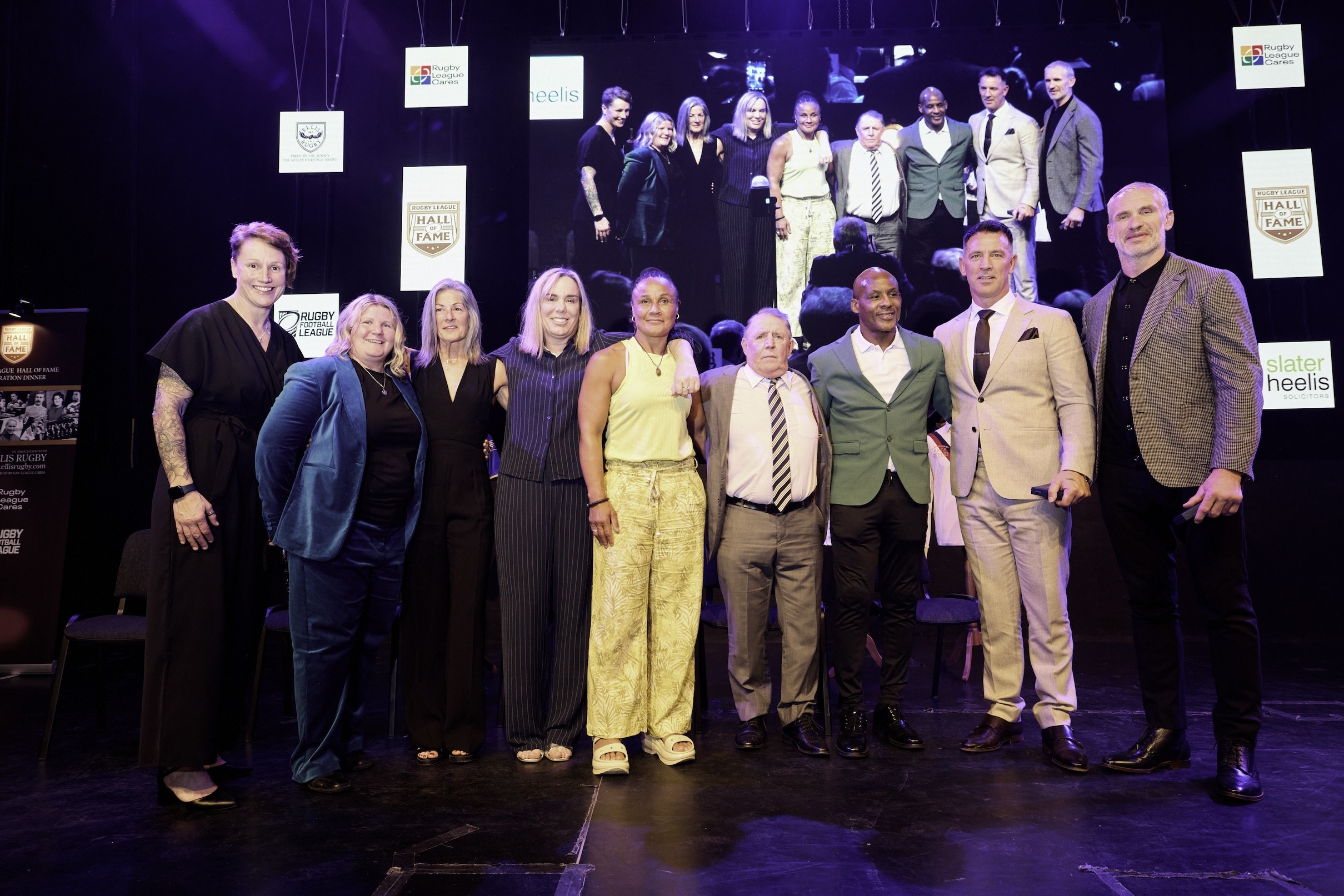 The stars shine brightly at Hall of Fame dinner